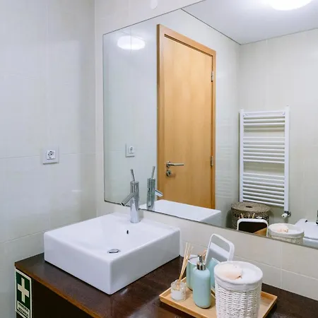 White Family House Apartament Aveiro