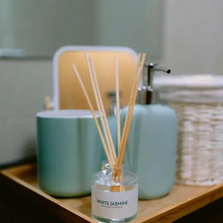 White Family House Apartament *